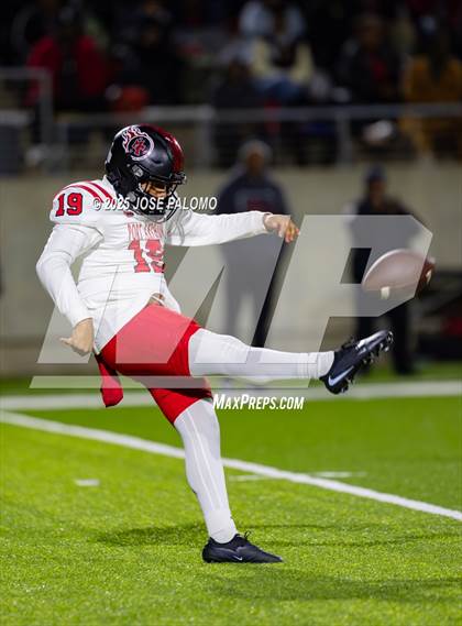 Thumbnail 1 in College Station vs. Port Arthur Memorial (UIL 5A D1 Football Regional) photogallery.