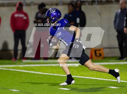 Thumbnail 2 in College Station vs. Port Arthur Memorial (UIL 5A D1 Football Regional) photogallery.