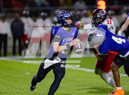 Thumbnail 2 in College Station vs. Port Arthur Memorial (UIL 5A D1 Football Regional) photogallery.