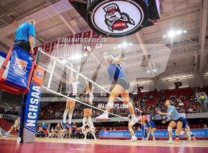 Thumbnail 1 in McMichael vs Seaforth (NCHSAA 2A Final) photogallery.