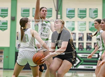 Thumbnail 2 in Shelbyville @ Yorktown photogallery.