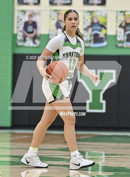 Thumbnail 3 in Shelbyville @ Yorktown photogallery.