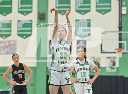 Thumbnail 3 in Shelbyville @ Yorktown photogallery.