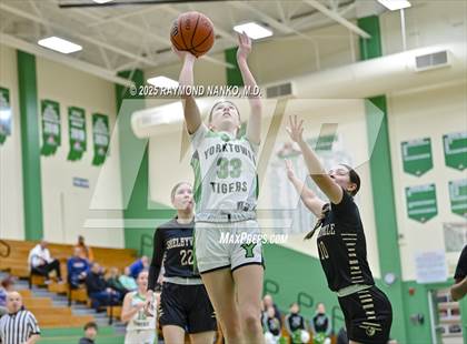 Thumbnail 2 in Shelbyville @ Yorktown photogallery.