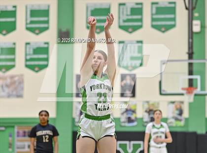 Thumbnail 3 in Shelbyville @ Yorktown photogallery.