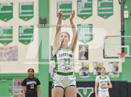 Thumbnail 1 in Shelbyville @ Yorktown photogallery.
