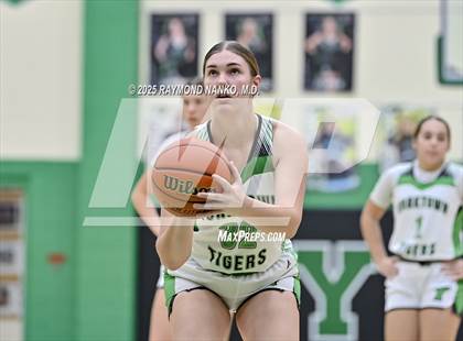 Thumbnail 1 in Shelbyville @ Yorktown photogallery.