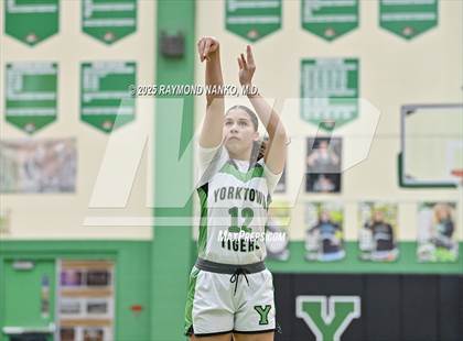 Thumbnail 3 in Shelbyville @ Yorktown photogallery.