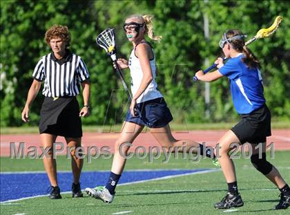 Thumbnail 3 in Glastonbury @ Staples (CIAC Class L Quarterfinal) photogallery.