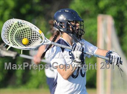 Thumbnail 1 in Glastonbury @ Staples (CIAC Class L Quarterfinal) photogallery.
