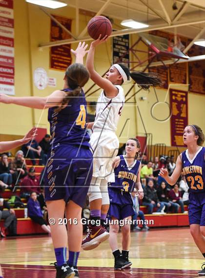 Thumbnail 3 in Middletown vs. Cardinal Newman (CIF NCS D4 Playoff) photogallery.