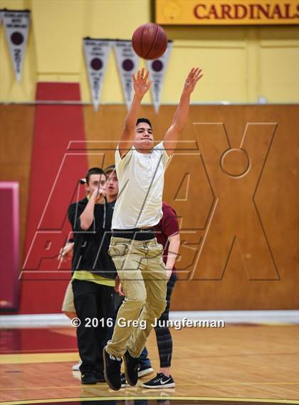 Thumbnail 2 in Middletown vs. Cardinal Newman (CIF NCS D4 Playoff) photogallery.