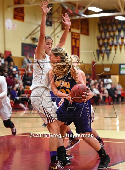 Thumbnail 3 in Middletown vs. Cardinal Newman (CIF NCS D4 Playoff) photogallery.