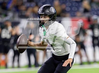Thumbnail 2 in Iowa Colony vs. Richmond Randle (UIL 5A-DII Football Quarterfinal) photogallery.