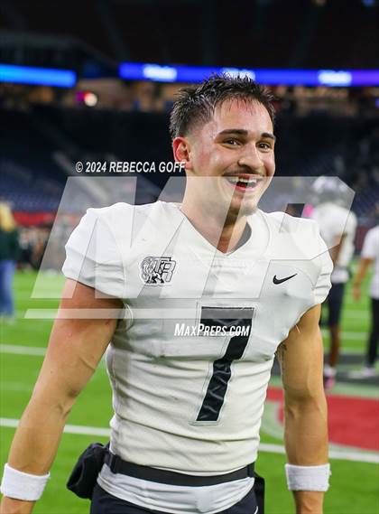 Thumbnail 3 in Iowa Colony vs. Richmond Randle (UIL 5A-DII Football Quarterfinal) photogallery.