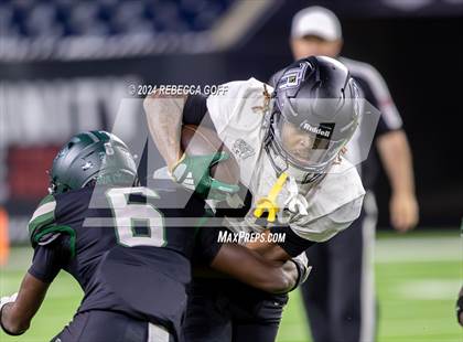 Thumbnail 1 in Iowa Colony vs. Richmond Randle (UIL 5A-DII Football Quarterfinal) photogallery.