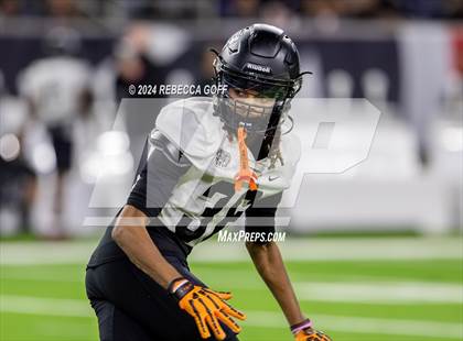 Thumbnail 2 in Iowa Colony vs. Richmond Randle (UIL 5A-DII Football Quarterfinal) photogallery.