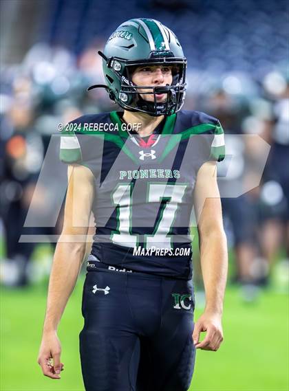 Thumbnail 1 in Iowa Colony vs. Richmond Randle (UIL 5A-DII Football Quarterfinal) photogallery.