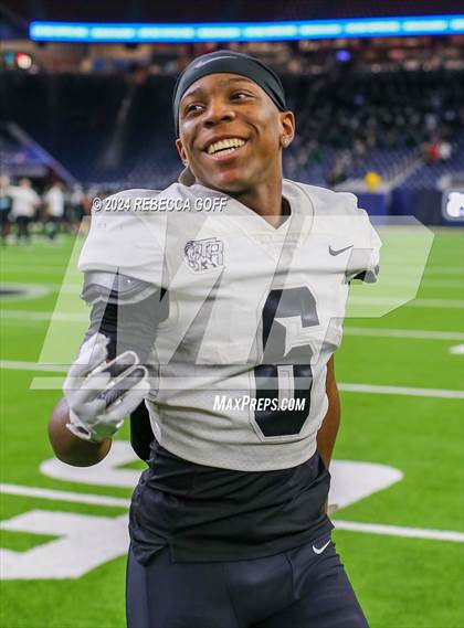 Thumbnail 1 in Iowa Colony vs. Richmond Randle (UIL 5A-DII Football Quarterfinal) photogallery.