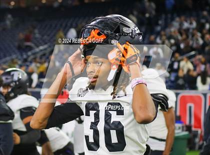 Thumbnail 1 in Iowa Colony vs. Richmond Randle (UIL 5A-DII Football Quarterfinal) photogallery.