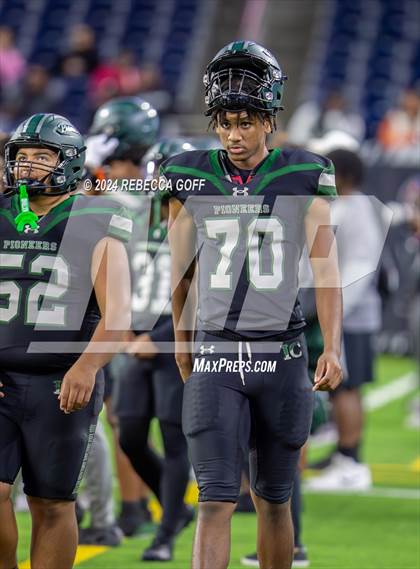 Thumbnail 2 in Iowa Colony vs. Richmond Randle (UIL 5A-DII Football Quarterfinal) photogallery.