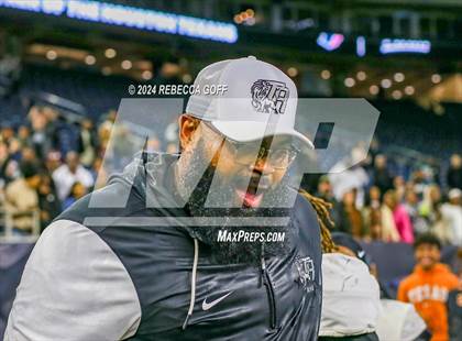 Thumbnail 3 in Iowa Colony vs. Richmond Randle (UIL 5A-DII Football Quarterfinal) photogallery.