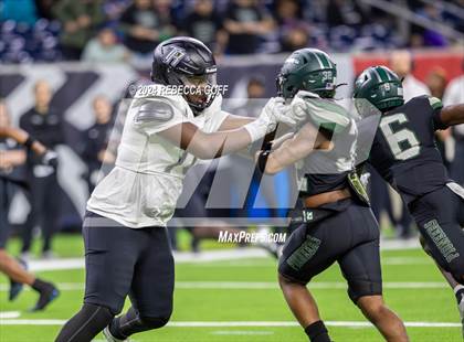Thumbnail 2 in Iowa Colony vs. Richmond Randle (UIL 5A-DII Football Quarterfinal) photogallery.
