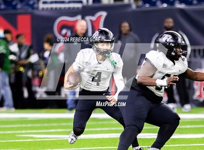 Thumbnail 2 in Iowa Colony vs. Richmond Randle (UIL 5A-DII Football Quarterfinal) photogallery.