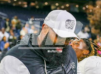 Thumbnail 2 in Iowa Colony vs. Richmond Randle (UIL 5A-DII Football Quarterfinal) photogallery.