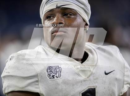 Thumbnail 3 in Iowa Colony vs. Richmond Randle (UIL 5A-DII Football Quarterfinal) photogallery.