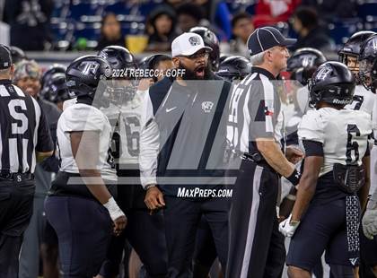 Thumbnail 1 in Iowa Colony vs. Richmond Randle (UIL 5A-DII Football Quarterfinal) photogallery.