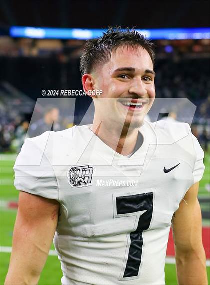 Thumbnail 1 in Iowa Colony vs. Richmond Randle (UIL 5A-DII Football Quarterfinal) photogallery.