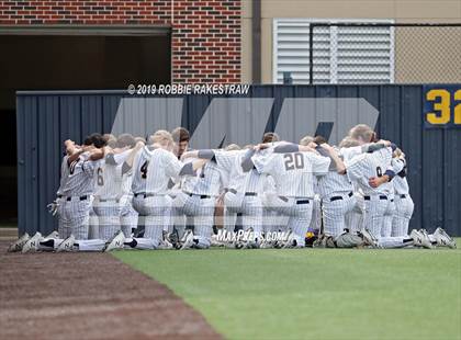 Thumbnail 3 in Highland Park vs Guyer [John H.] (Highland Park Tournament) photogallery.