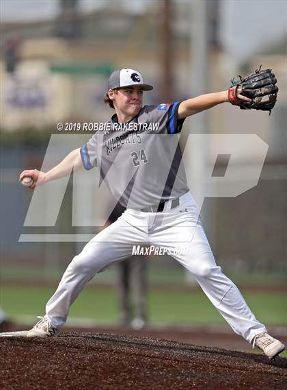 Thumbnail 2 in Highland Park vs Guyer [John H.] (Highland Park Tournament) photogallery.