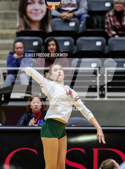 Thumbnail 1 in The Woodlands vs. Dripping Springs (UIL 6A Semifinal) photogallery.