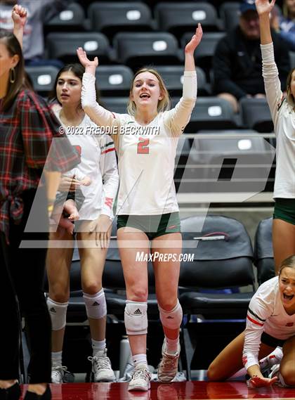 Thumbnail 2 in The Woodlands vs. Dripping Springs (UIL 6A Semifinal) photogallery.