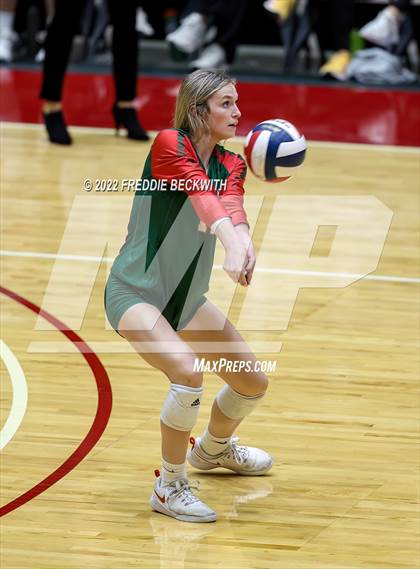 Thumbnail 2 in The Woodlands vs. Dripping Springs (UIL 6A Semifinal) photogallery.