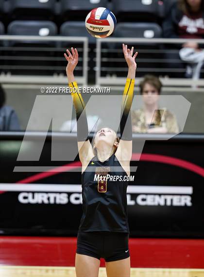 Thumbnail 3 in The Woodlands vs. Dripping Springs (UIL 6A Semifinal) photogallery.