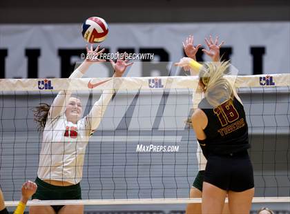 Thumbnail 1 in The Woodlands vs. Dripping Springs (UIL 6A Semifinal) photogallery.