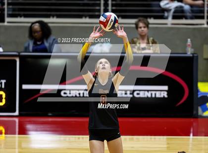 Thumbnail 1 in The Woodlands vs. Dripping Springs (UIL 6A Semifinal) photogallery.