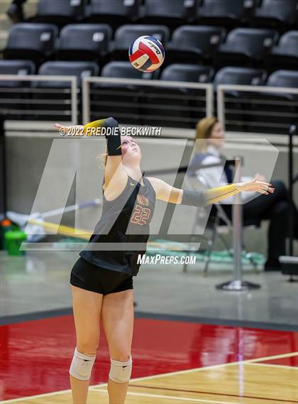 Thumbnail 3 in The Woodlands vs. Dripping Springs (UIL 6A Semifinal) photogallery.