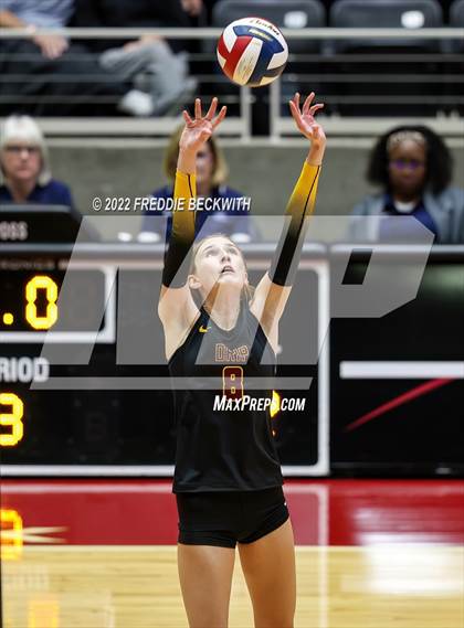 Thumbnail 1 in The Woodlands vs. Dripping Springs (UIL 6A Semifinal) photogallery.