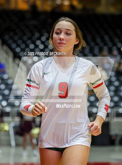 Thumbnail 1 in The Woodlands vs. Dripping Springs (UIL 6A Semifinal) photogallery.