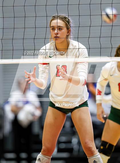 Thumbnail 2 in The Woodlands vs. Dripping Springs (UIL 6A Semifinal) photogallery.