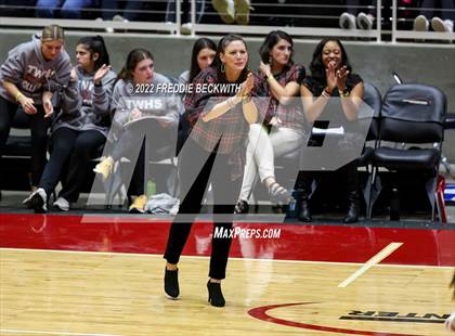 Thumbnail 1 in The Woodlands vs. Dripping Springs (UIL 6A Semifinal) photogallery.