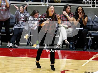 Thumbnail 3 in The Woodlands vs. Dripping Springs (UIL 6A Semifinal) photogallery.