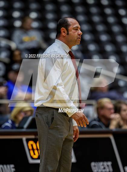 Thumbnail 1 in The Woodlands vs. Dripping Springs (UIL 6A Semifinal) photogallery.