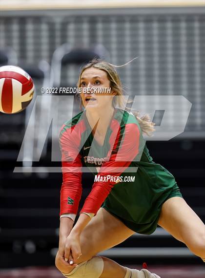 Thumbnail 3 in The Woodlands vs. Dripping Springs (UIL 6A Semifinal) photogallery.