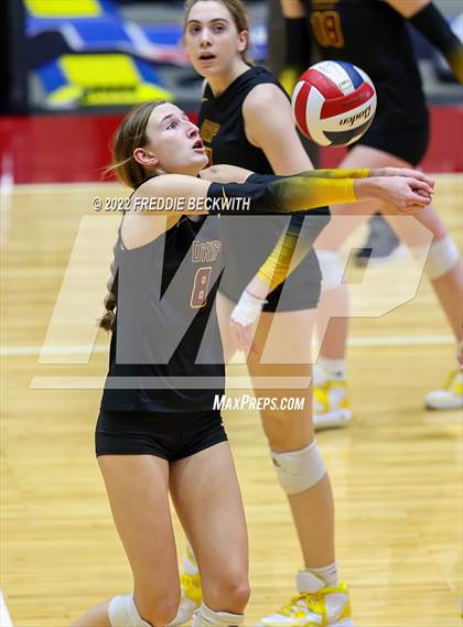 Thumbnail 1 in The Woodlands vs. Dripping Springs (UIL 6A Semifinal) photogallery.