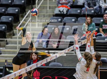 Thumbnail 1 in The Woodlands vs. Dripping Springs (UIL 6A Semifinal) photogallery.